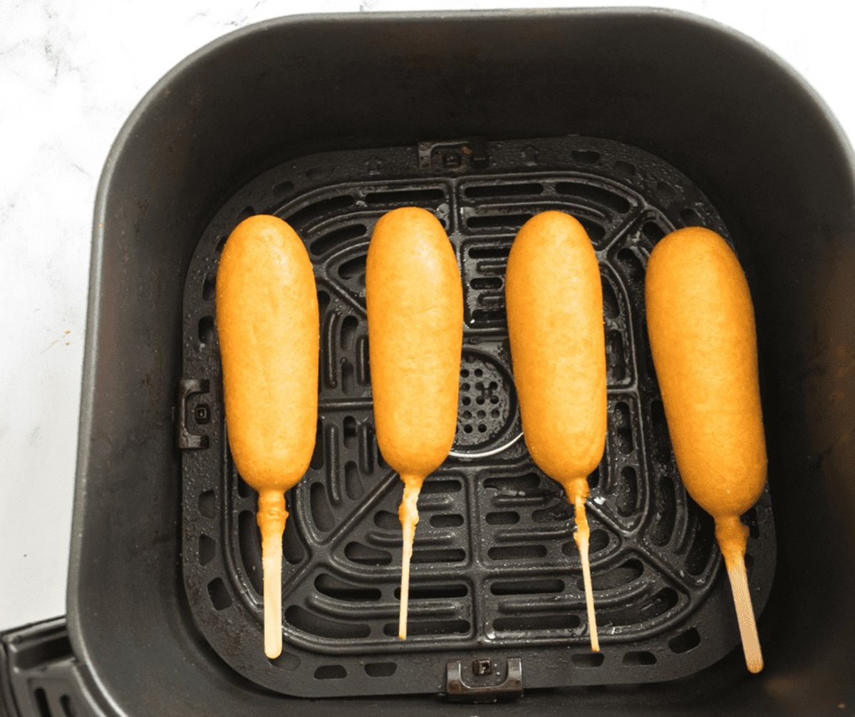 how long to cook corn dogs in air fryer